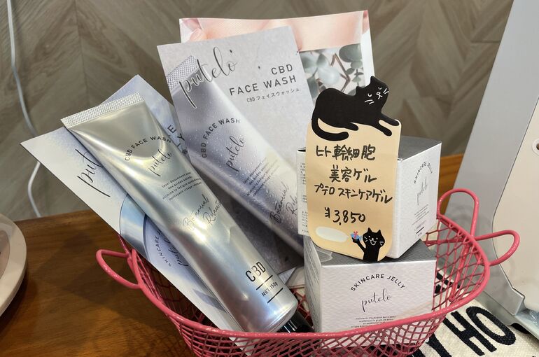 F823F0EC-95A9-42EB-B7A8-B9E328A4CD49